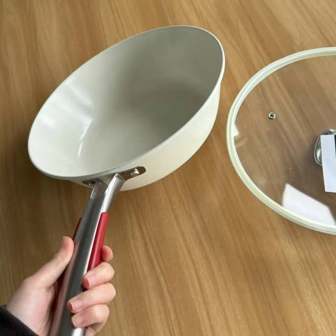 Poêle antiadhésive avec couvercle