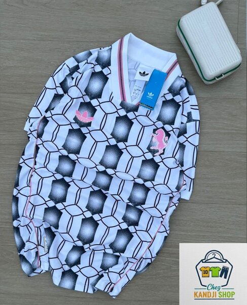 T-shirt Adidas design unique