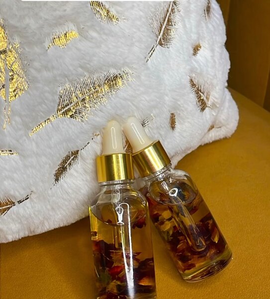 Huile de corps parfumée