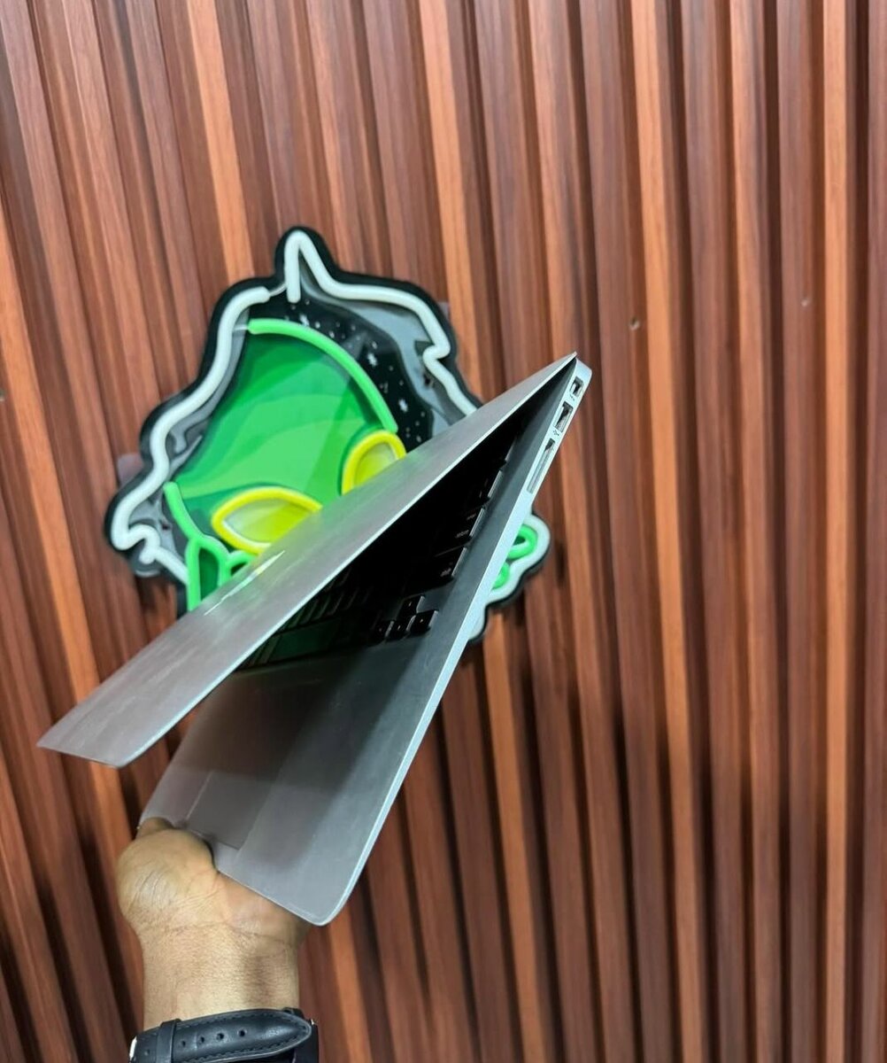 MACBOOK AIR INTEL CORE i5