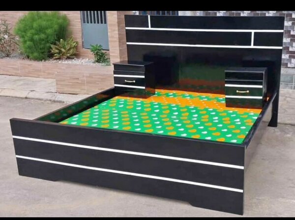 Lit moderne avec rangement intégré