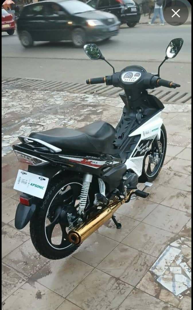 Moto moderne puissante