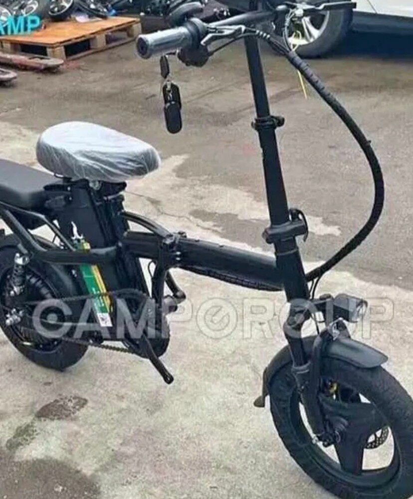 Vélo électrique pliant compact