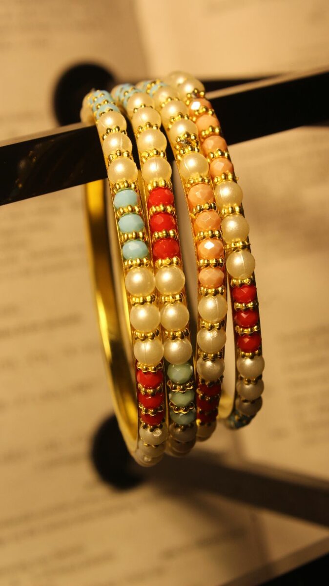 Casual Multi Colors Pearls Design Bangles