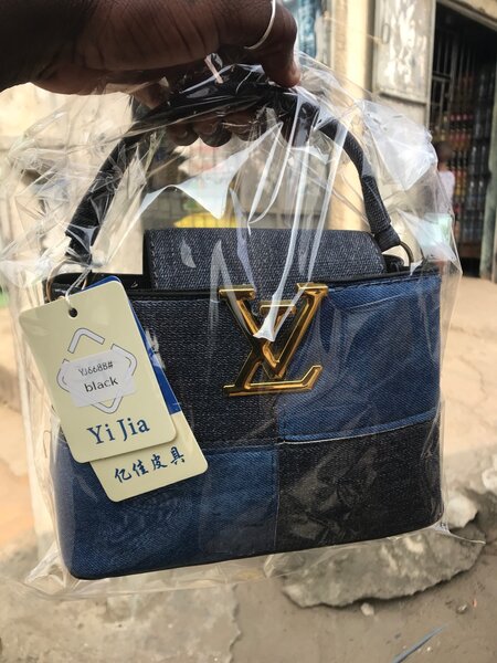 Sac à main denim élégant