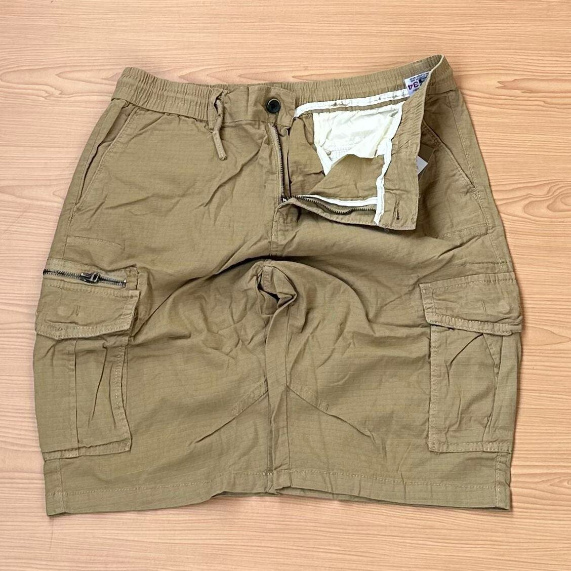 Solid cargo shorts