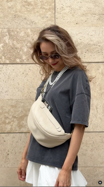 сумка-бананка белая