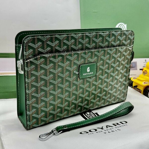 Pochette Goyard élégante