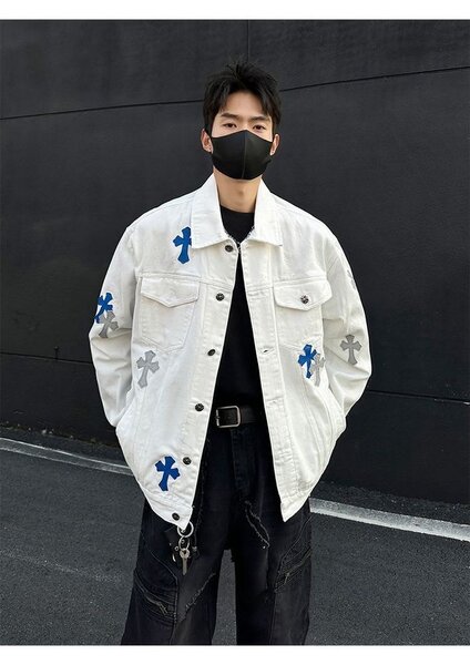 Veste en jean blanche avec motifs