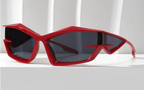 Lunettes de soleil futuristes