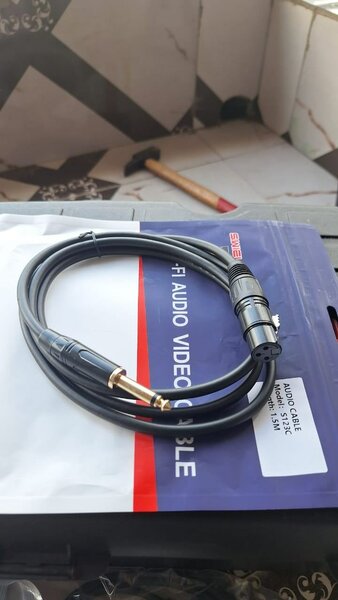 Câble audio XLR femelle to Jac