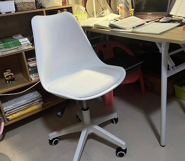 Mini Swevel chair