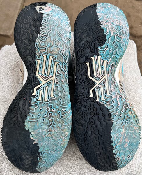 *Nike Kyrie 7 EP 'Pale Ivory'