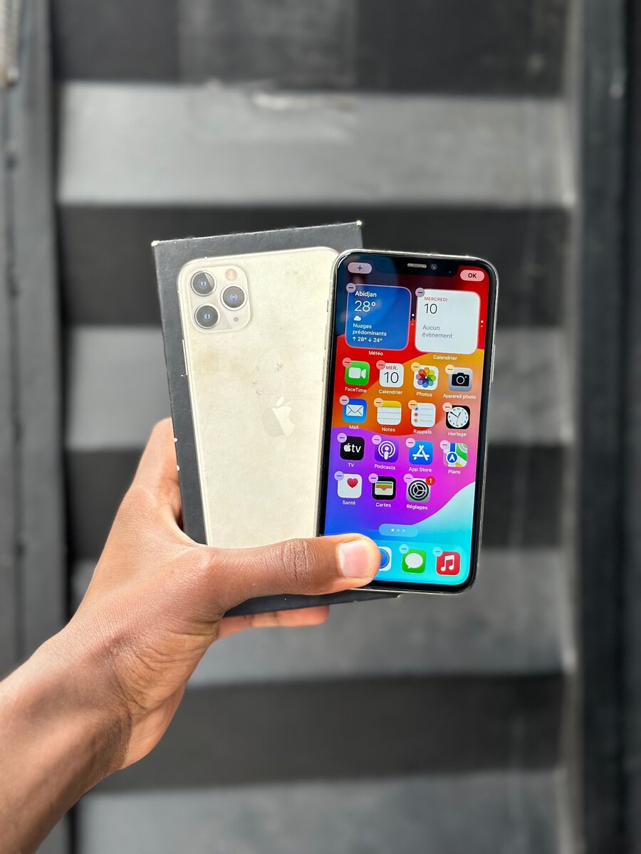 iPhone 11 Pro 64 giga quasi neuf