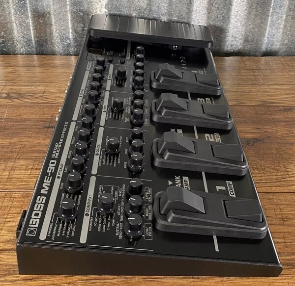 BOSS ME-90 MULTIEFFECT PEDAL