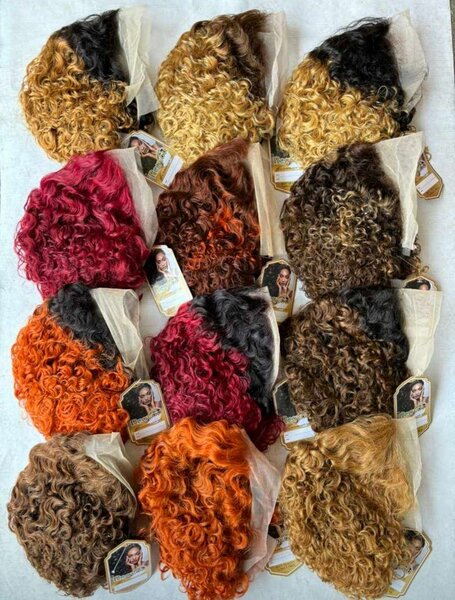 Perruque Bouclée Naturelle