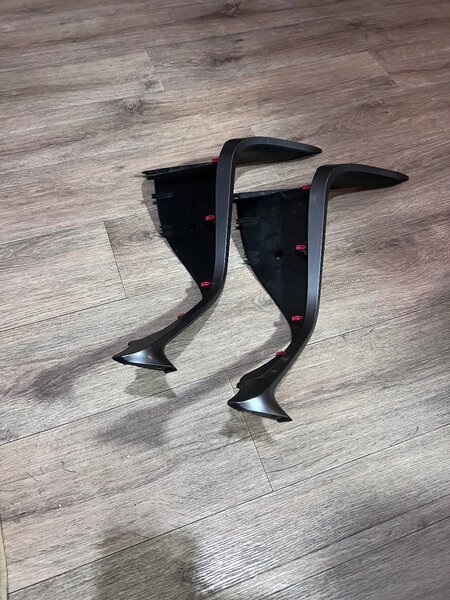 Пластиковая накладка Тойота Камри 70/75