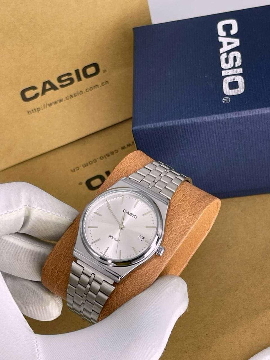 Montre casio mixte avec le coffret