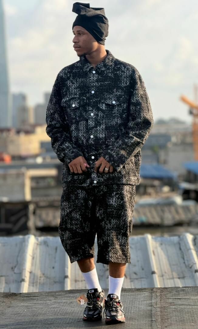 Ensemble streetwear denim