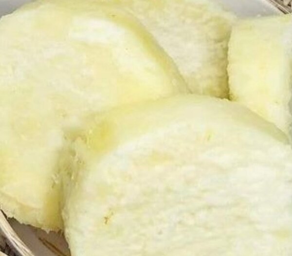 Délicieux plat de pieds de poulet épicés