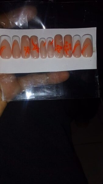 Ongles artificiels décoratifs