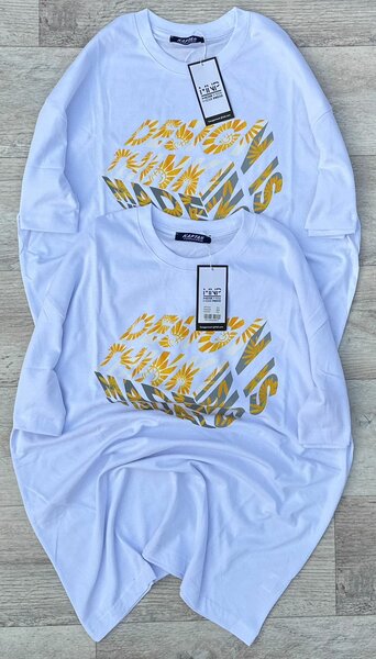 T-shirts graphiques tendance