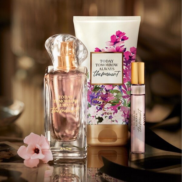 TODAY TOMORROW ALWAYS THE MOMENT SET