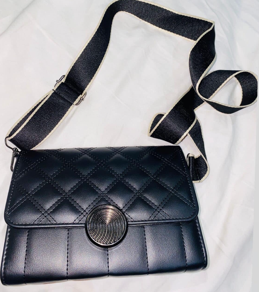 Women's shoulder bag, black, with diamond-shaped stitching and wide belt