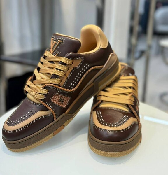 Sneakers en cuir marron stylé