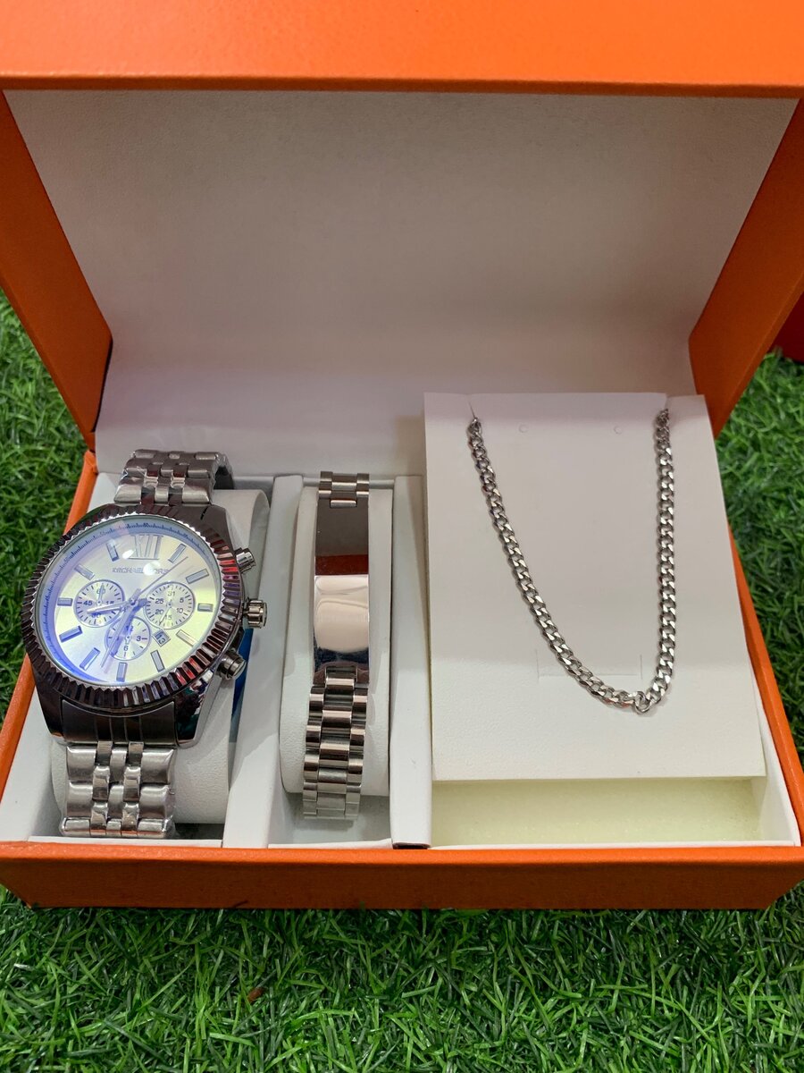 Rolex watch with bracelet and necklace