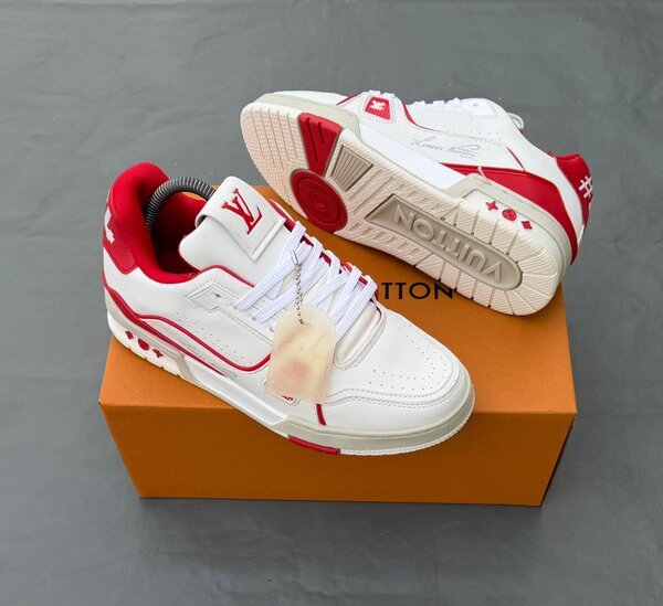 Baskets Louis Vuitton Rouges