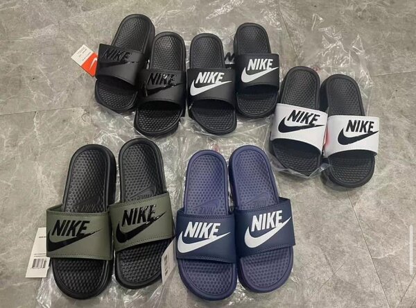 Nike benassi JDI