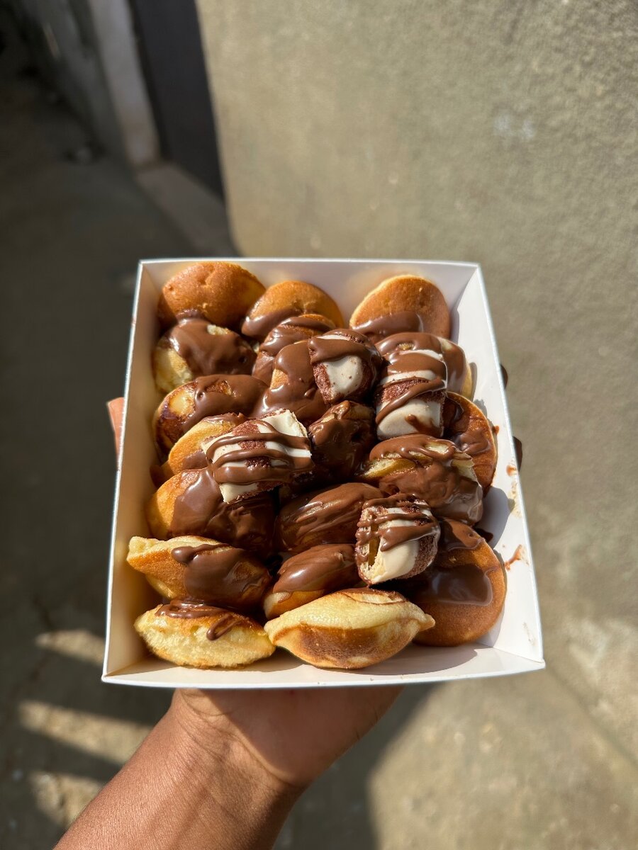 Mini gaufres aux toppings délicieux