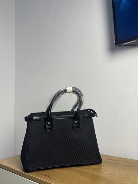 Sac à main élégant noir