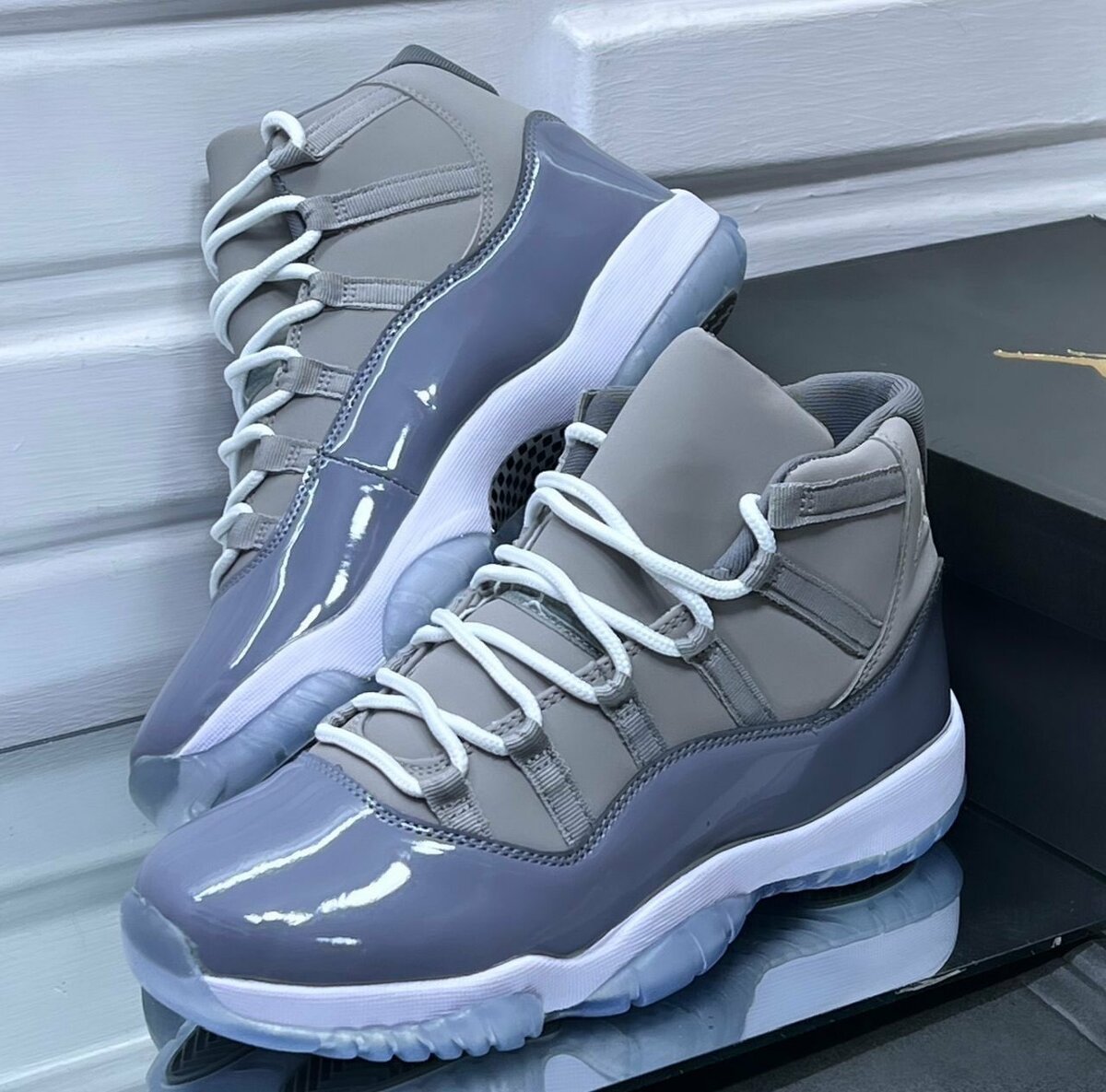 AIR JORDAN  11 RETRO COOL GREY
