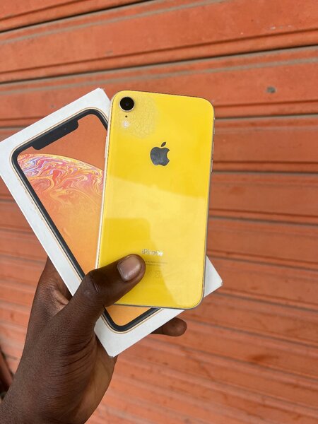 iPhone XR