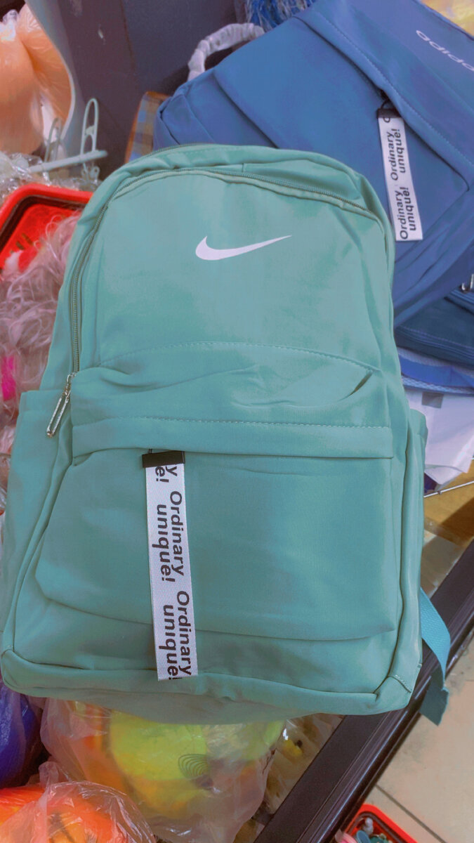 Sac à dos tendance Adidas et Nike