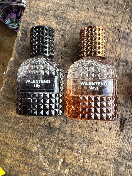 Parfum VALENTENO Lily et Maya