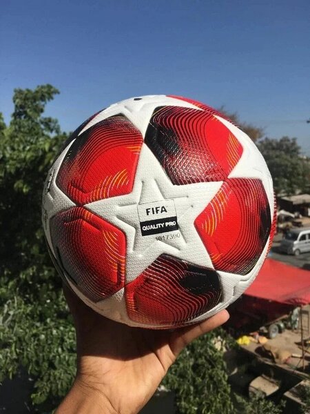 Ballon de Football Étoilé Rouge
