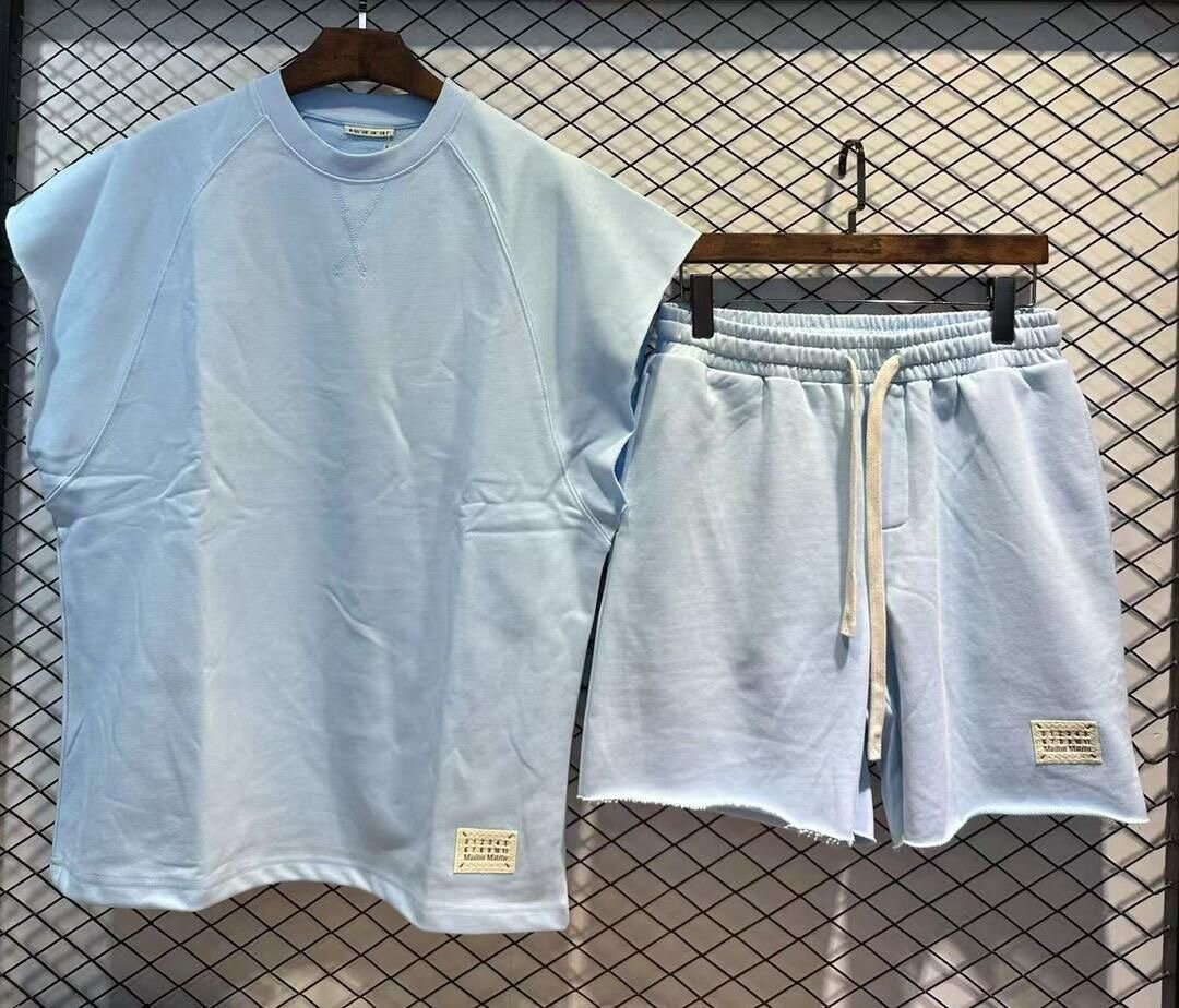 Ensemble tee-shirt et short confortable