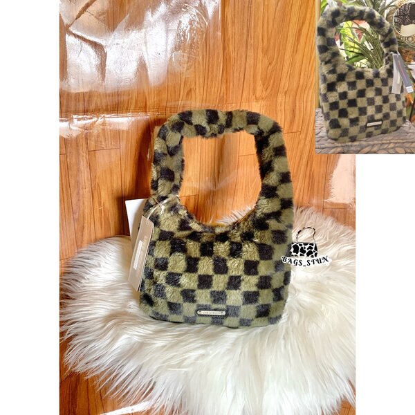 LikeDreams Fluffy Fur Bag