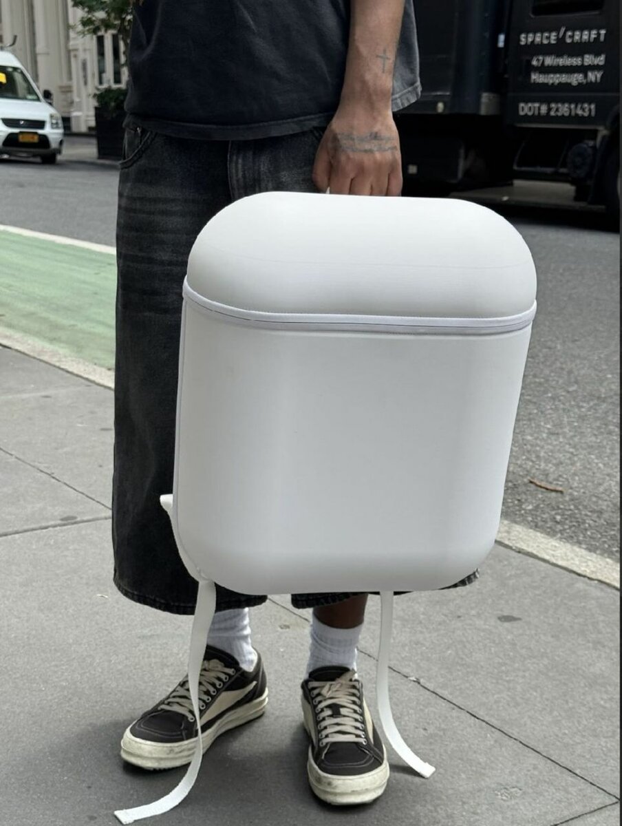 Bravest Studios Airpack