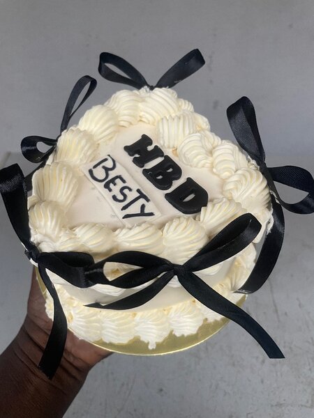 Gâteau "NBD Besty" décoratif