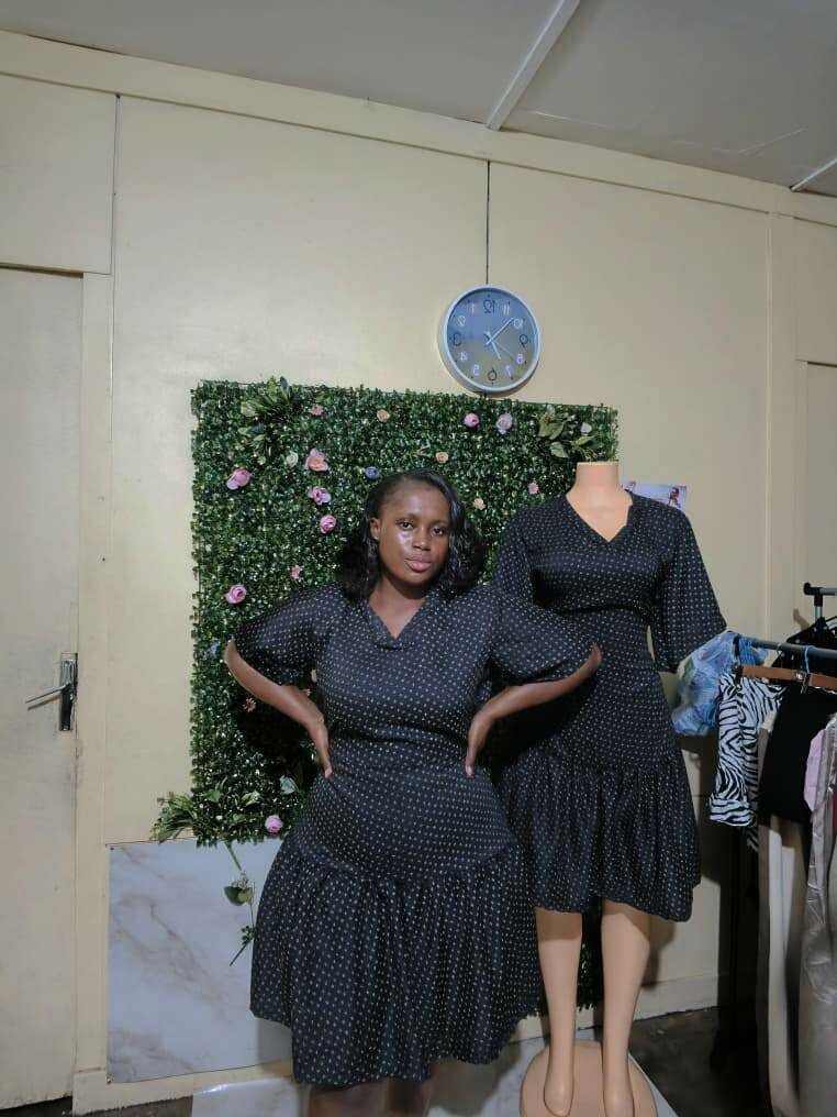 Robe élégante à pois femme