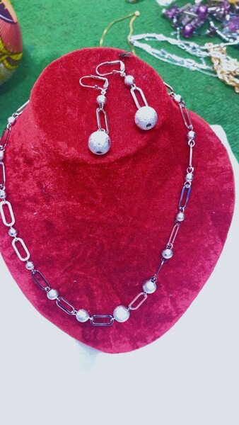 Ensemble collier et boucles