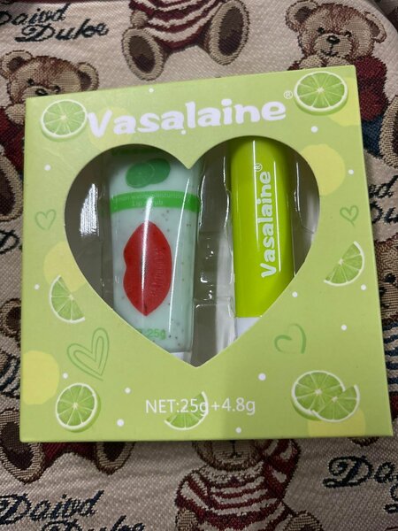 Vasalaine Lip Care Set