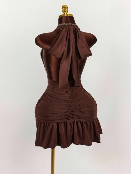 Robe moulante marron élégante