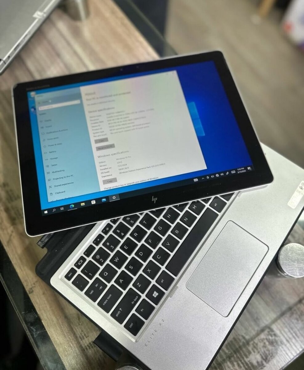 HP Elite X2 Core i7 8GB RAM 256gig