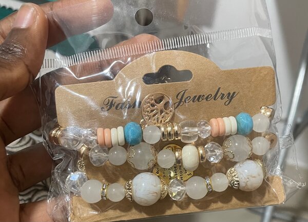 Bracelets en perles Femme