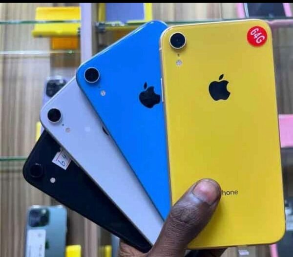 iPhone XR, 64gig available